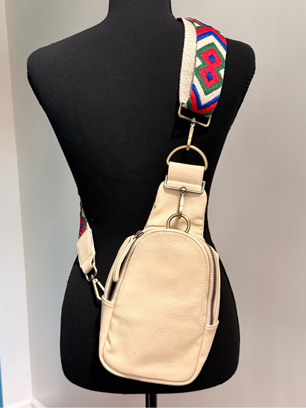 Urban Originals x Anthropologie Liberty Crossbody Bag in Cream - Picture 7 of 10